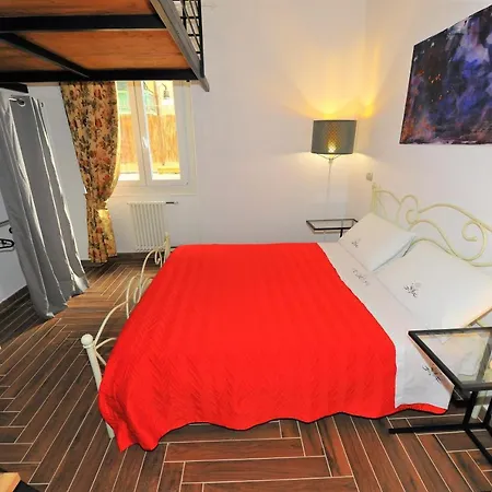 Joivy Stylish 3-bed Flat In Appartamento Genova