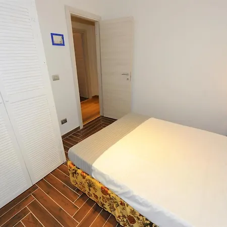 Joivy Stylish 3-bed Flat In Apartman *